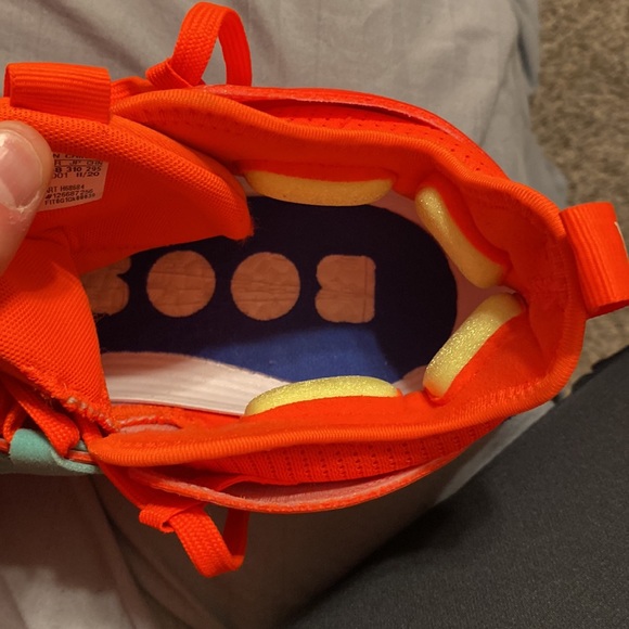 They are like new James harden basketball shoes - Picture 3 of 4